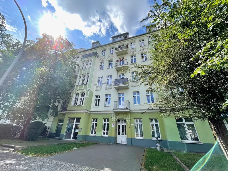 3-Zimmer Altbautraum in hervorragender Lage! — photo 1